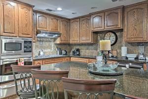 Fredericksburg House - 5 Minutes to Main Street!