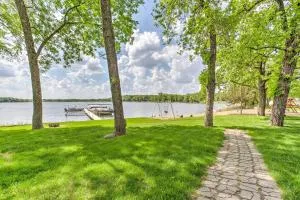 Clearwater Lake Getaway with Shared Pool and Boat Dock - Sauk Rapids