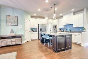 3 Mi to Fenwick Island Beach Luxe Bungalow