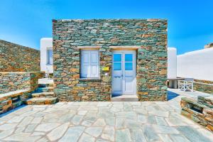One Bedroom Villa with Sea View room in Alitanes