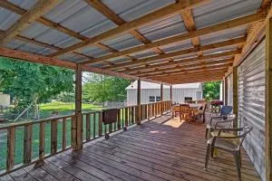 Waterloo Home with Fire Pit - half Mi to Boat Ramp! - Counce