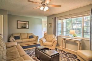 Kissimmee Condo with Lanai 10 Mi to Disney World!