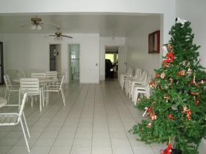 PÉ NA AREIA na Praia das Toninhas, Condomínio Wimbledon, direto na areia, o Melhor da região, completo, 5 estrelas !