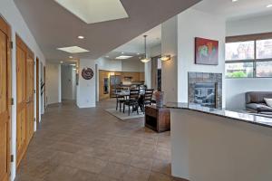 Modern Sedona Home - Steps to Sugar Loaf Hiking!