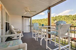 Apartment room in Waterfront Condo on Lake Ozark with Boat Slip and Pool!