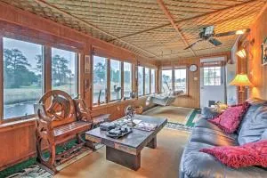 Quaint Chincoteague Island Hideaway with 2 Porches! - Birch Town