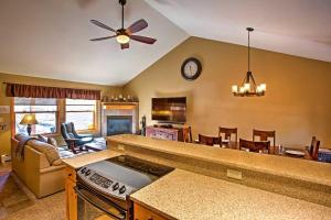 Walk to Ski Lift Keystone Condo with Hot Tub Access