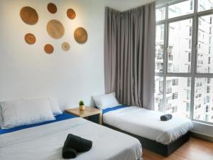 Subang City Residence, Spacious Home with Balcony, Walking Distance to Summit, 5min to Sunway