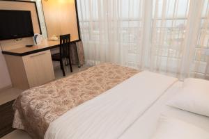 Staybridge Mini-Hotel in Most City PANORAMIC RIVER VIEW