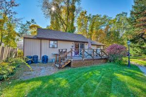 Bolton Landing Cottage with Deck, Walk to Beach!