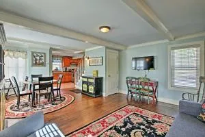 Remodeled Farmhouse in Waterford Near 2 Beaches! - South Lyme