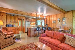 Walk to River! Its A Wonderful Life Cottage