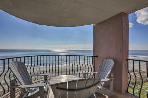 Apartment room in Oceanfront Myrtle Beach Condo with Stunning Views!