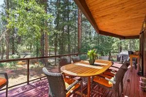 Riverside Winthrop Chalet with Hot Tub and 2 Decks! - Mazama