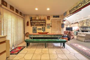 West Dover Vacation Rental w Hot Tub Near Mt Snow