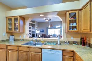 Lovely Condo with Balcony Less Than 3 Miles to Parks and Golf!