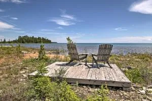 Rustic De Tour Village Cabin with Deck on Lake Huron - Blind River