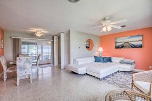 Pet-Friendly Beach House with Deck Walk to Beach!