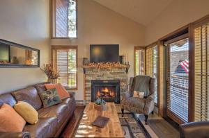 Spacious Breckenridge Condo Walk to Ski Lifts!