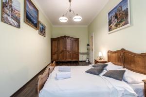 Modern Chaikovskogo Apartment