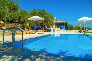 Aghios Sostis Villa Sleeps 6 with Pool Air Con and WiFi Zakynthos Greece