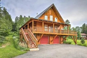 Luxe Alpine Cabin with Wraparound Deck and Mtn Views! - Alpine