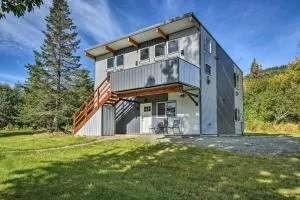 Family Retreat about 8 Mi to Downtown and Bishops Beach! - Fritz Creek