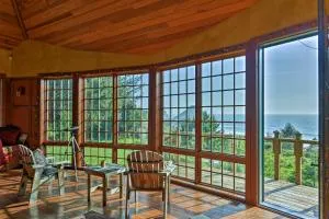 Forested Gold Beach House with Panoramic Ocean Views - Agness