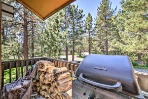 Renovated Mammoth Lakes Retreat with Private Balcony