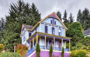 obrázek - Astoria Painted Lady Historic Apt with River View!