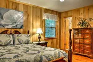 Secluded Lavinder Laurel Leaf Cottage Near Creek - Longcreek