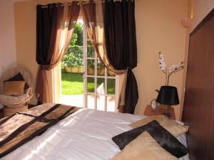 5 Bedroom Private Villa Tenazinha III, pool, garden, BBQ