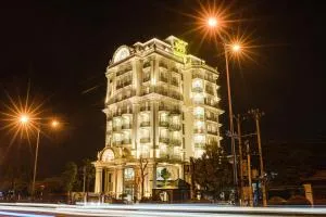 Manh Quan Luxury Hotel - Làng Tiên Cát