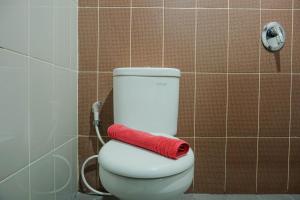 Spacious and Modern Studio Apartment at Atlanta Residences By Travelio