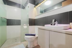 Well Appointed 1BR Apartment at Cinere Bellevue Suites By Travelio