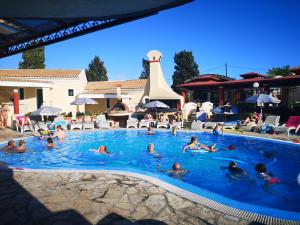 3 hvězdičkový hotel Mediterranean Blue Kavos Řecko