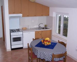 Seven Seas Apartments