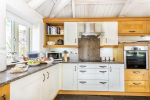 Pear Tree Barn - Amazing Country views - Pet friendly - Balcony