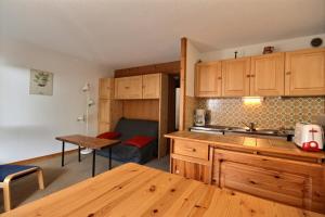 Appartements STUDIO AVEC ACCES PISCINE - SAINT JEAN D'AULPS STATION - 4 PERSONNES - COFI S31 : photos des chambres