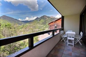 APPARTEMENT LUMINEUX -SAINT JEAN DAULPS STATION- 6 PERS-ENCHAPLE A3