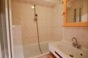 APPARTEMENT PIED DES PISTES -SAINT JEAN DAULPS STATION-6 PERSONNES- GRAND CERF 10