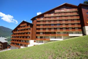 APPARTEMENT PIED DES PISTES -SAINT JEAN DAULPS STATION-6 PERSONNES- GRAND CERF 10