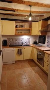 Maisons de vacances Le 3 de Gussignies : photos des chambres