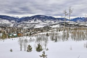 Newly Remodeled Mtn-View Condo in Silverthorne
