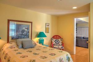 Charming Marshallberg Apt with Water Views and Dock!