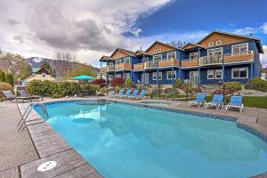 Holiday Home room in Manson Townhome with Pool Access Mtn and Lake Views!