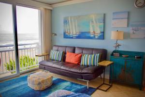Virginia Beach Oceanfront Studio with Pool Access!