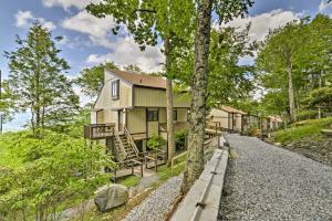 All-Season Base w/ Views in Beech Mountain!