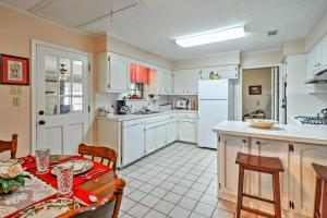 Rural Baton Rouge Area Home with Patio!