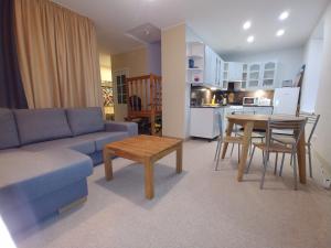 Апартамент Saare 5 Apartment Курессааре Эстония